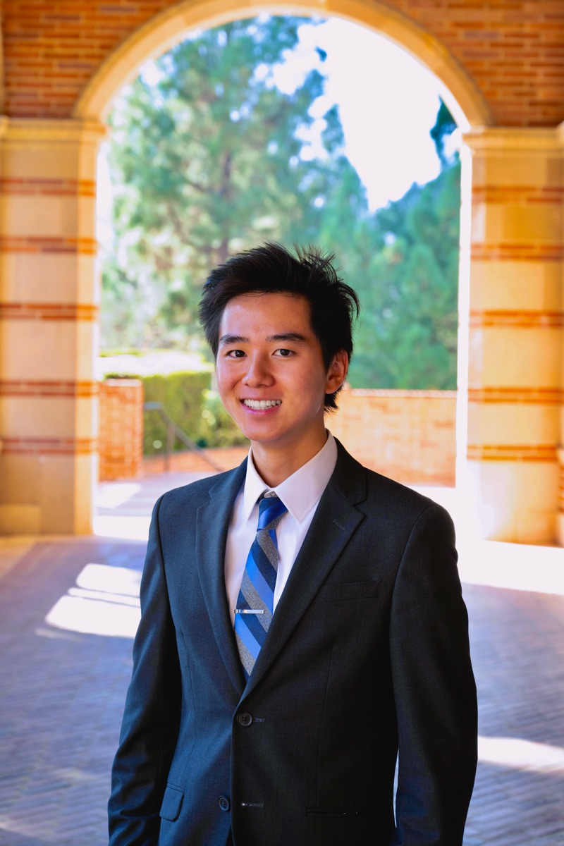 Ryan Zheng - UCLA Physics student, Amazon software engineer intern, and machine learning researcher